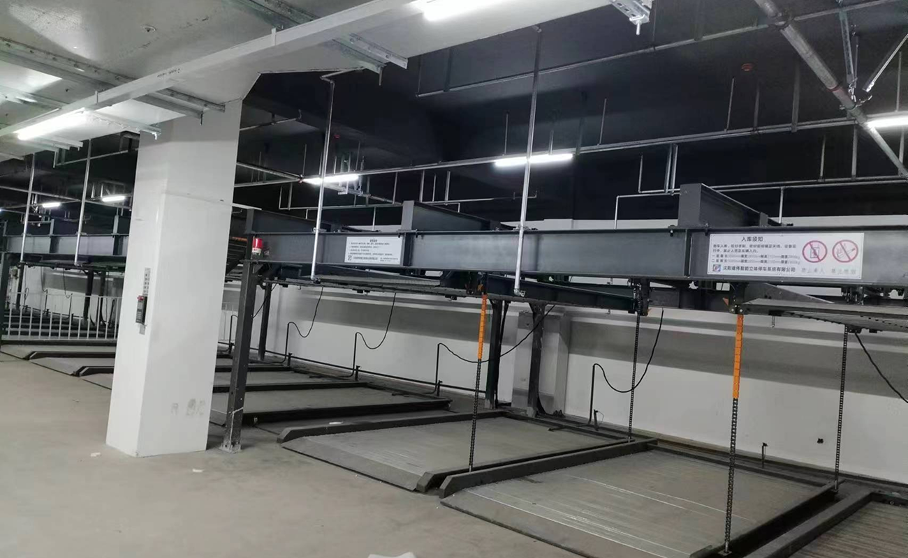 丹東中央病院（地下昇降横移二階）